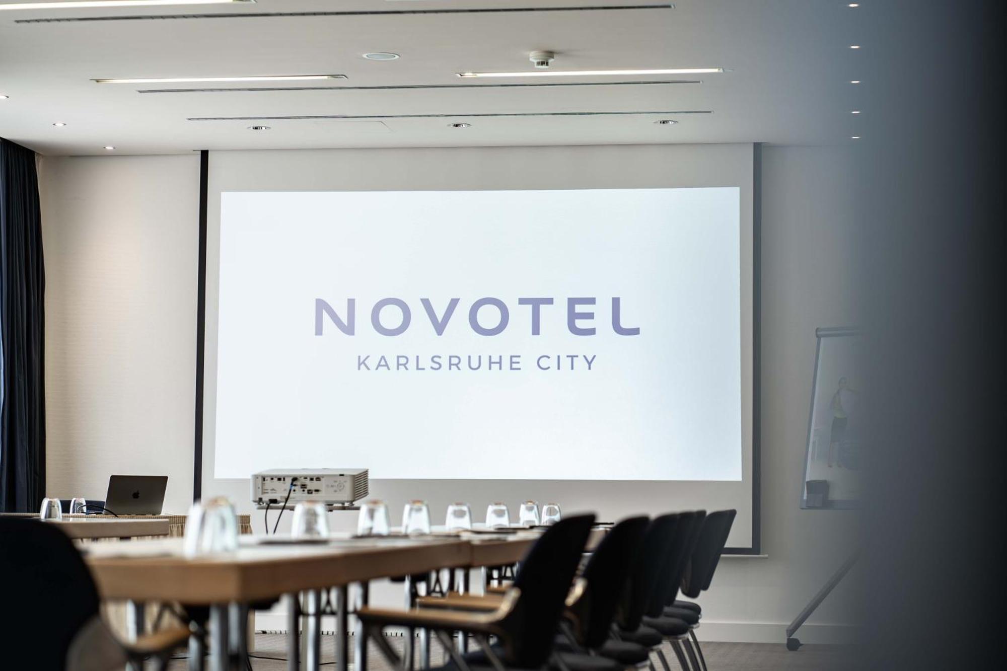 Novotel Karlsruhe City Exterior foto